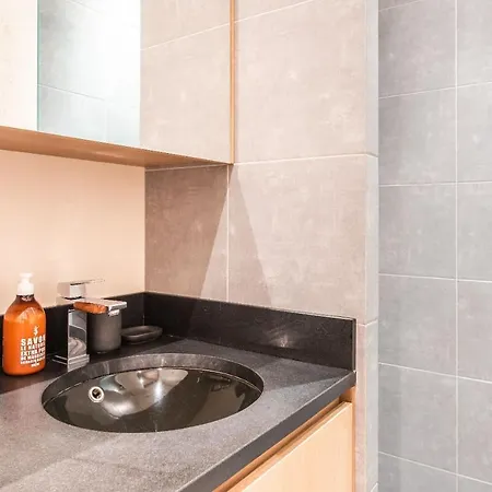 Comfy 1br Montaigne Champs-elysees Apartament *