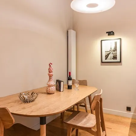 Comfy 1br Montaigne Champs-elysees Apartament
