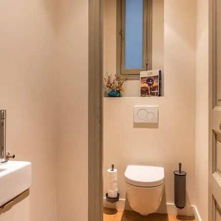 Comfy 1br Montaigne Champs-elysees