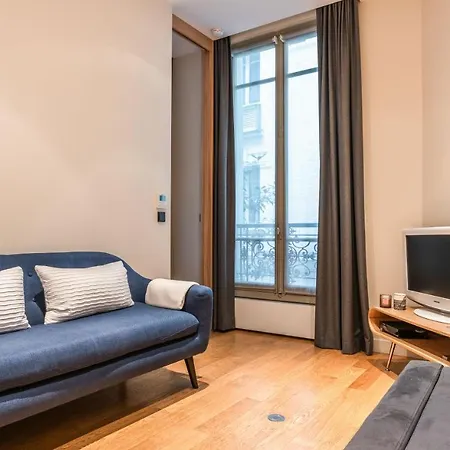 Comfy 1br Montaigne Champs-elysees