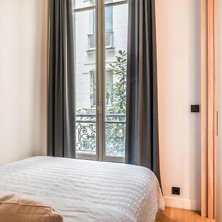 Comfy 1br Montaigne Champs-elysees *