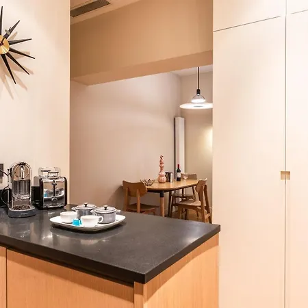 Comfy 1br Montaigne Champs-elysees * Paris